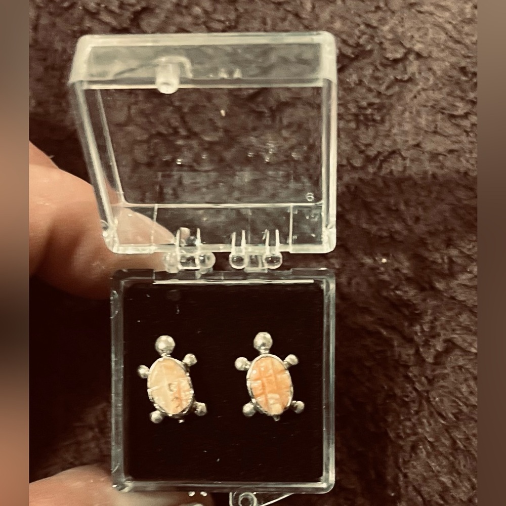 Handmade Turtle Earrings Peach Color - Picture 1 of 2